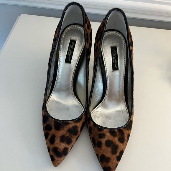 Dolce & Gabbana Leopard Pony Pumps - Picture 3 of 11